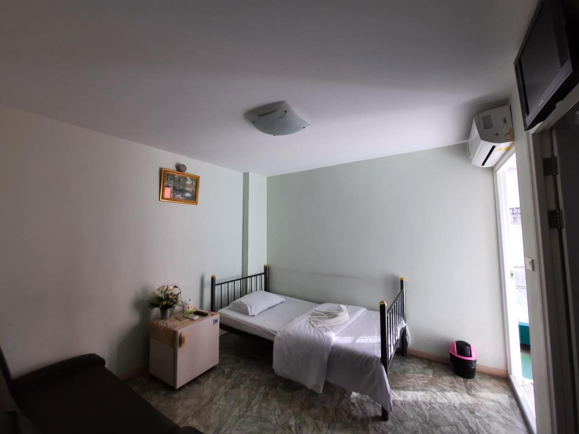 Sp Park Thaphra Hotel Bangkok Luaran gambar